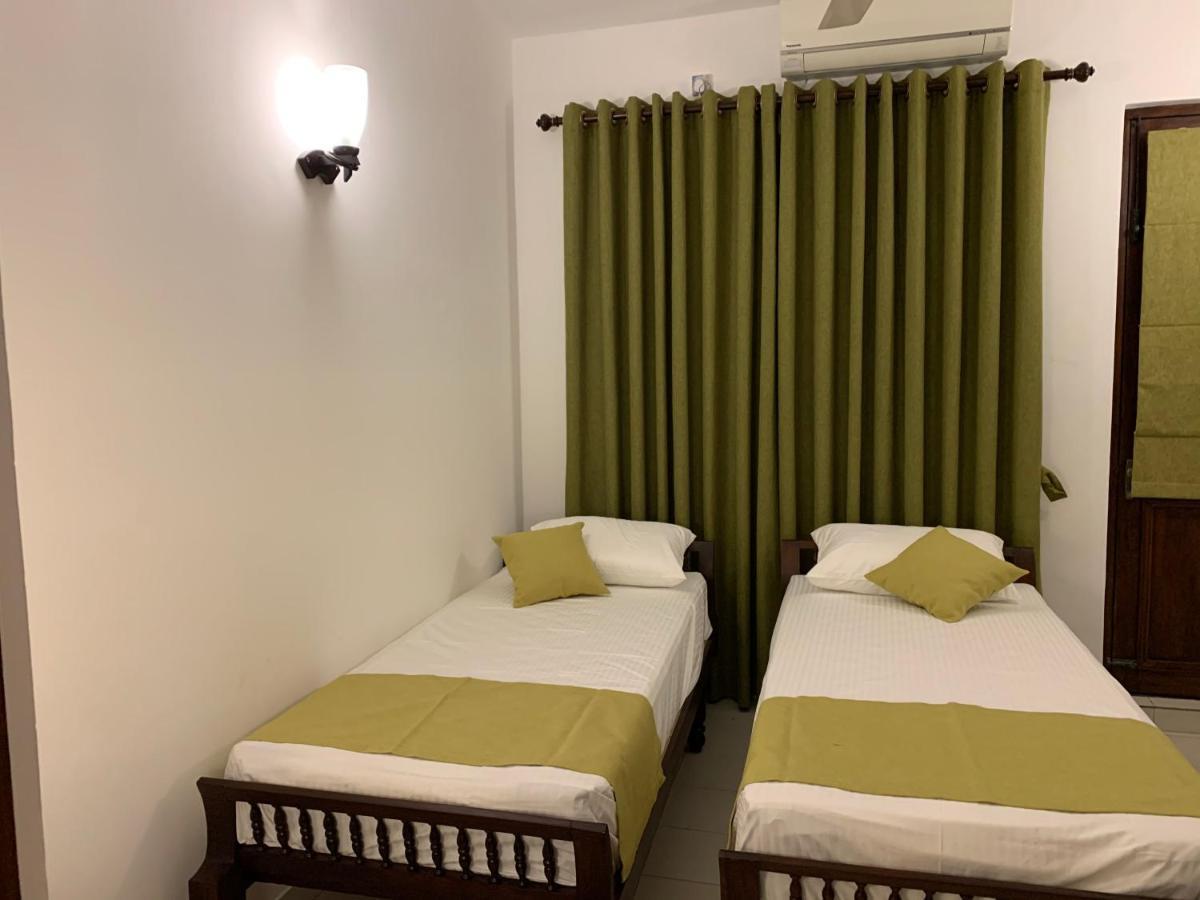 Hotel Elegance Oasis, Colombo 3 Extérieur photo